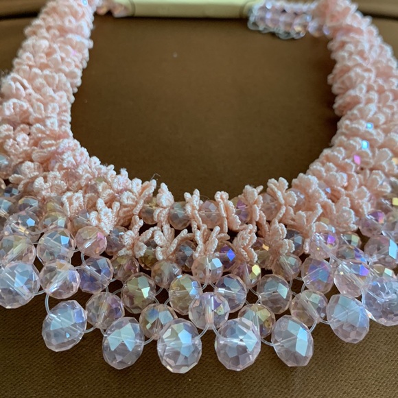 Party peach necklace - Picture 2 of 2